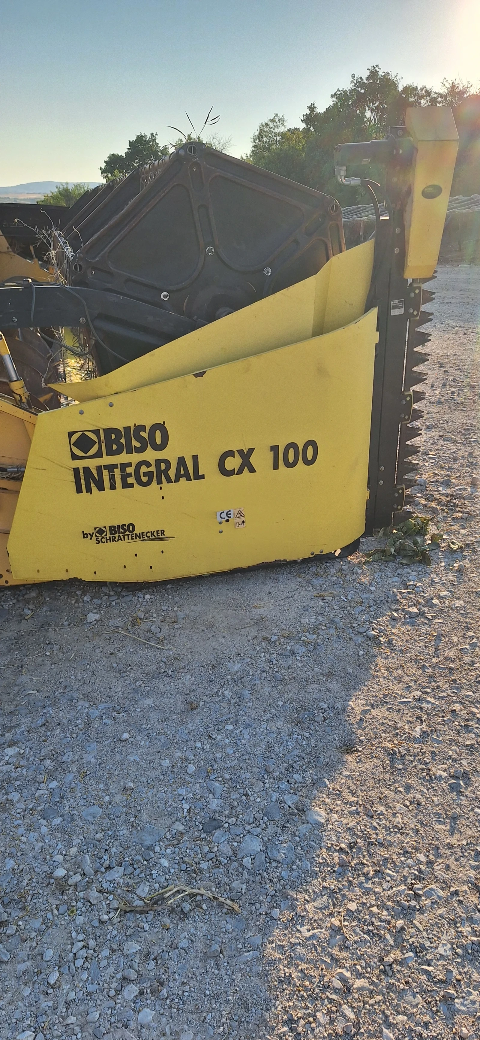 Комбайн New Holland Biso integral CX100