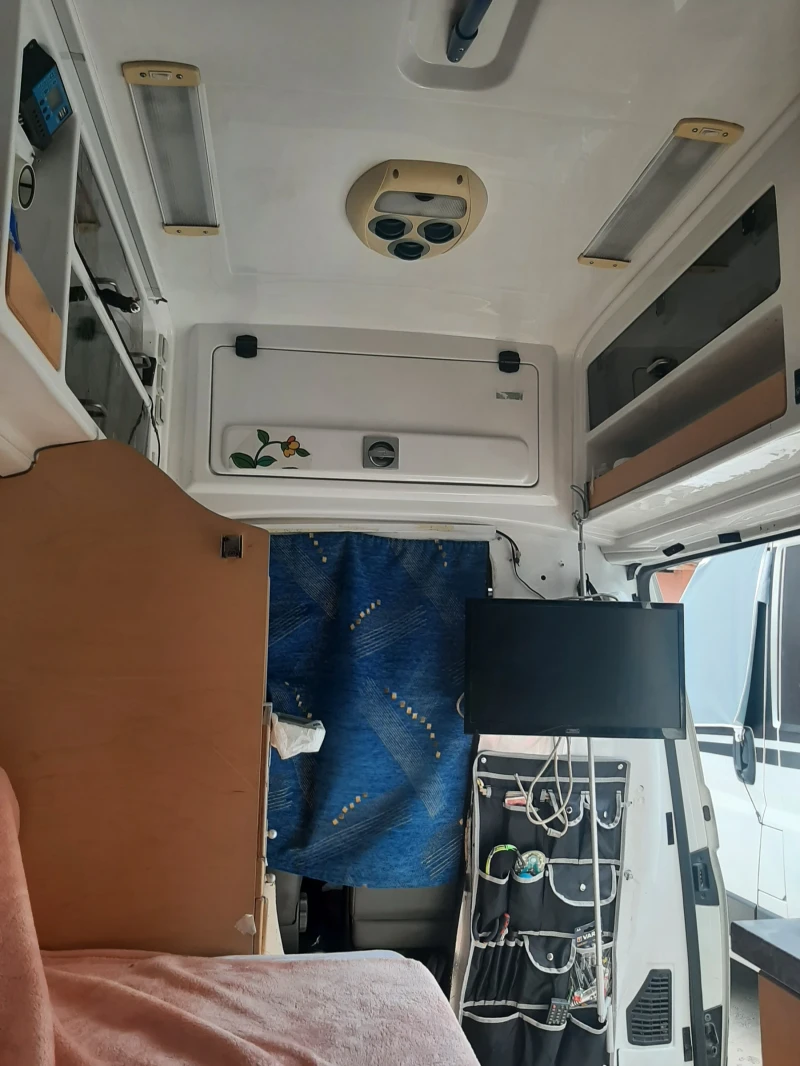 Кемпер VW T5 transporter, снимка 13 - Каравани и кемпери - 52451989
