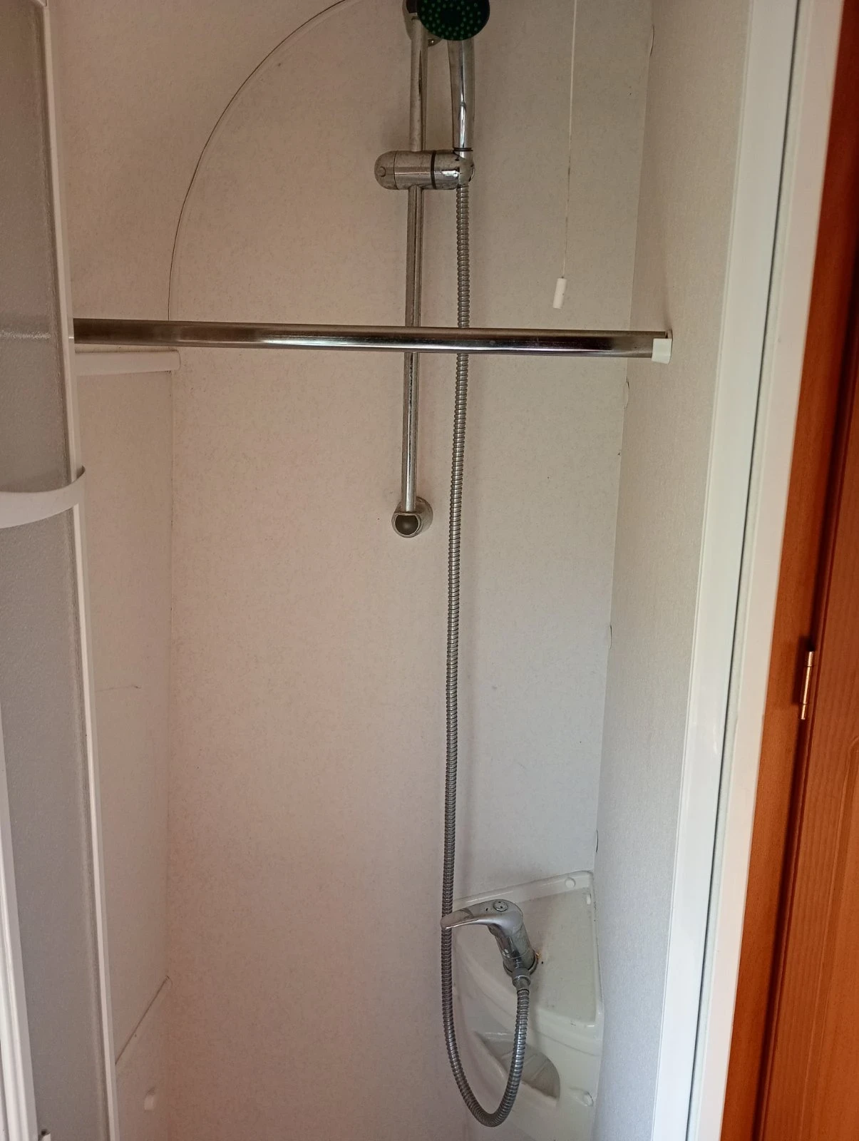 Каравана Avondale Dart 515-4, снимка 12 - Каравани и кемпери - 53744207