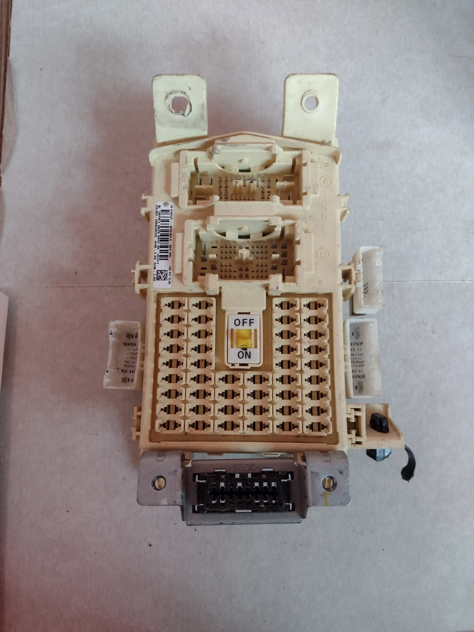 91952-B9351 ������� �����  HYUNDAI I10 (2013-2021) 91952-B9351 | Mobile.bg � ����������� 3