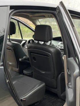 Renault Scenic - 2800 € / 5476.32 лв. - 64105958 8