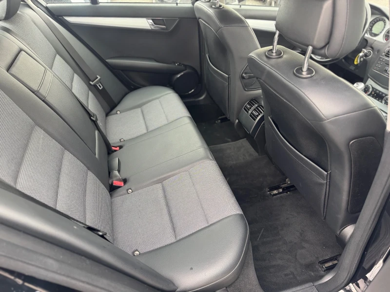 Mercedes-Benz C 200 AVANGARDE* NAVI* , снимка 12 - Автомобили и джипове - 51940168