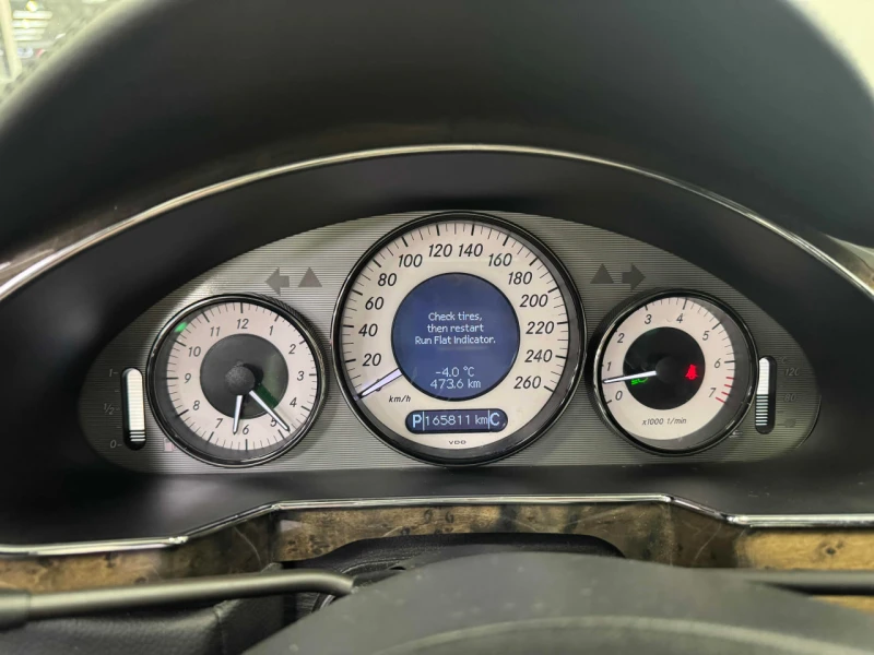 Mercedes-Benz CLS 55 CARFAX* АВТОФИНАНСИРАНЕ БЕЗ ПЪРВОНАЧАЛНА ВНОСКА, снимка 7 - Автомобили и джипове - 52705053