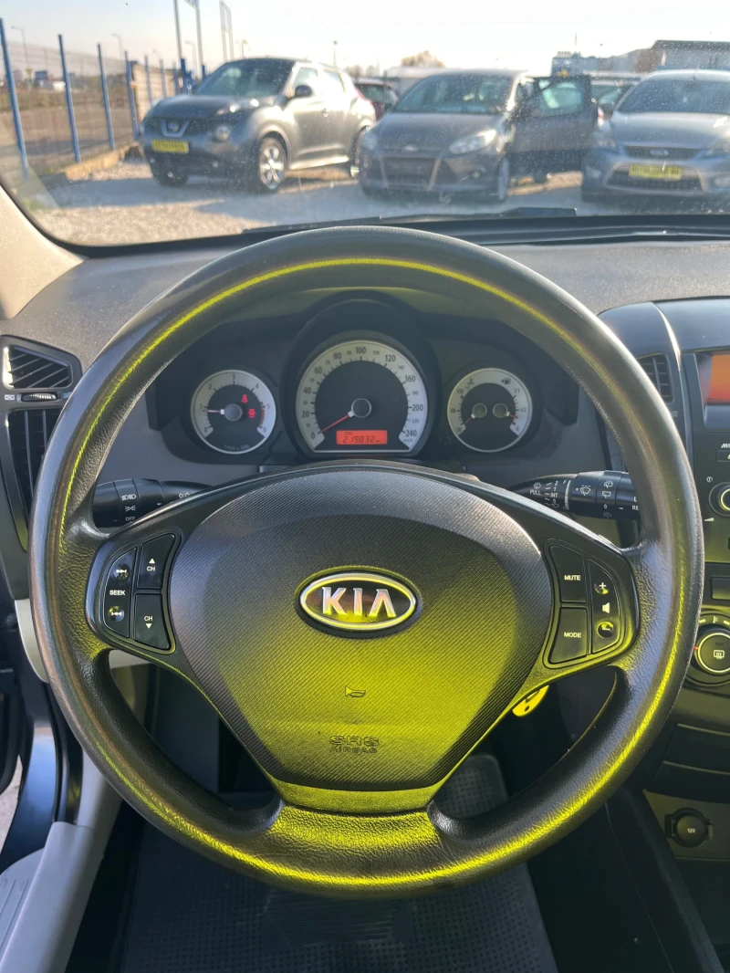 Kia Ceed 1.6 CRDi, снимка 10 - Автомобили и джипове - 52811998