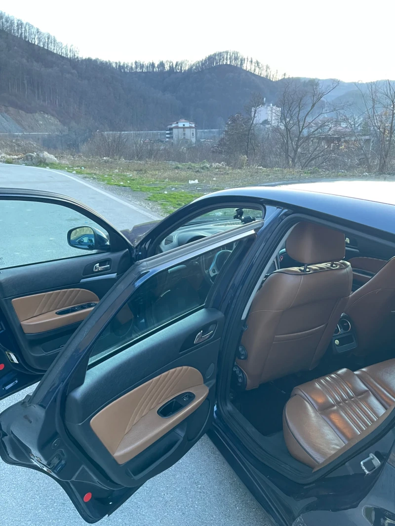 Alfa Romeo 159 sportwagon 1.9 JTDm, снимка 13 - Автомобили и джипове - 52841195