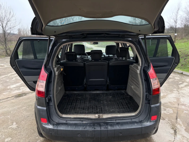 Renault Scenic 2.0 16v/6скр.газ, снимка 16 - Автомобили и джипове - 53398255