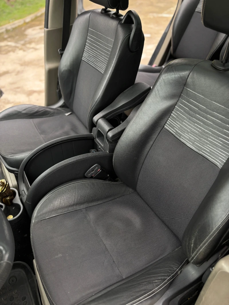 Renault Scenic 2.0 16v/6скр.газ, снимка 7 - Автомобили и джипове - 53398255