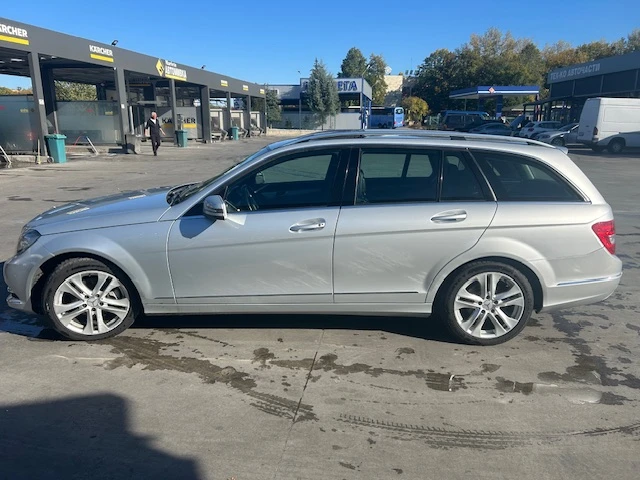 Mercedes-Benz C 200, снимка 3 - Автомобили и джипове - 47735869