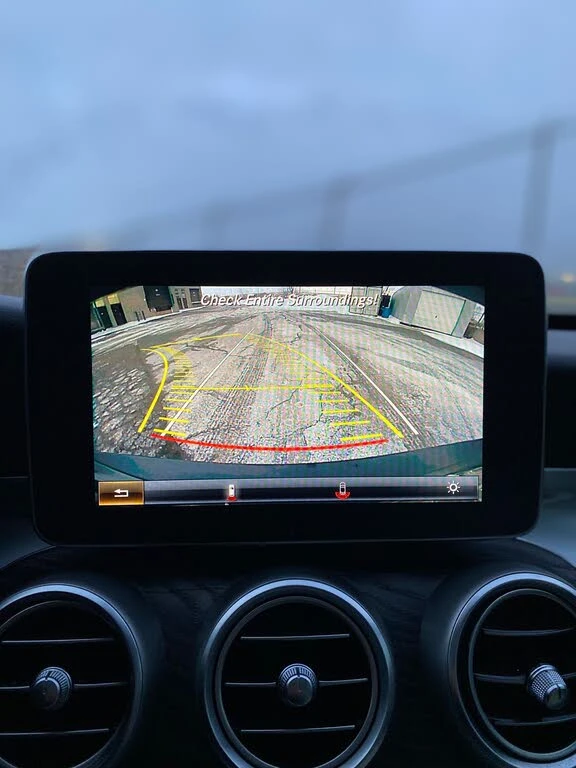 Mercedes-Benz C 300 4MATIC* АвтоКредит* (ЦЕНА ДО БГ), снимка 11 - Автомобили и джипове - 53007435