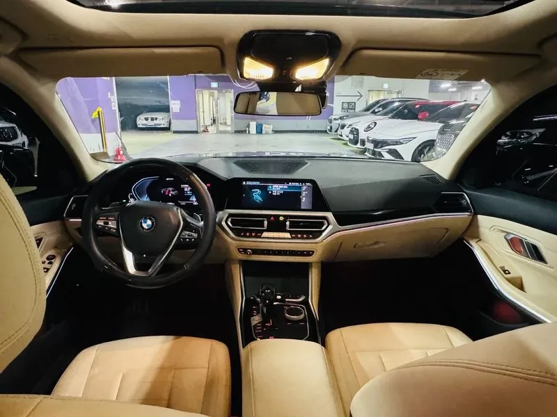 BMW 330  (G20) 330E, снимка 8 - Автомобили и джипове - 54787308