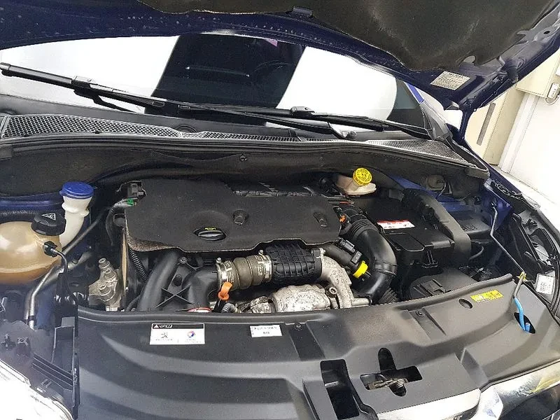 Peugeot 2008 1.6 BlueHDI - САМО 30% АВАНС, снимка 6 - Автомобили и джипове - 56016759