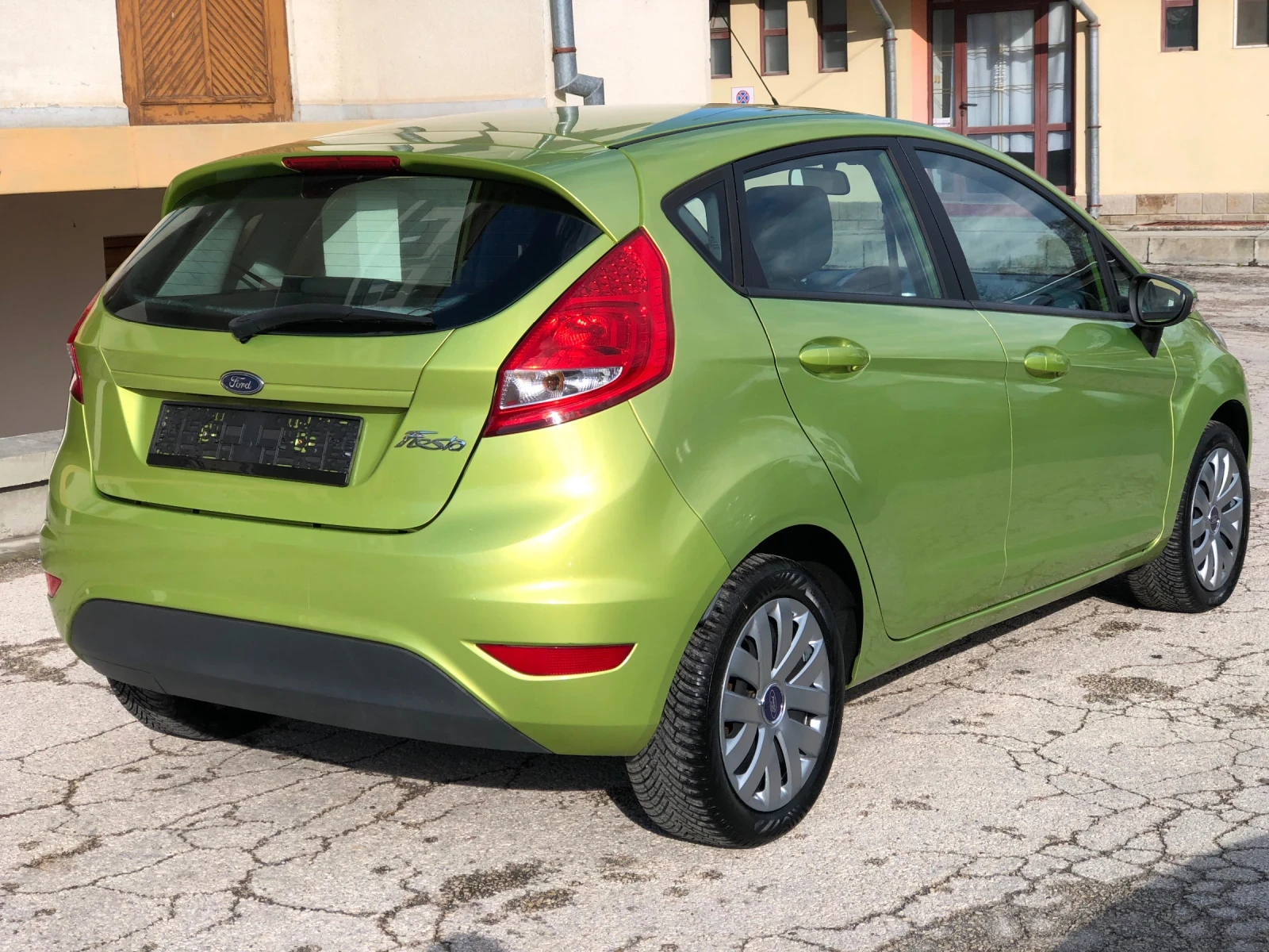 Ford Fiesta 1.25i БЕНЗИН - изображение 5