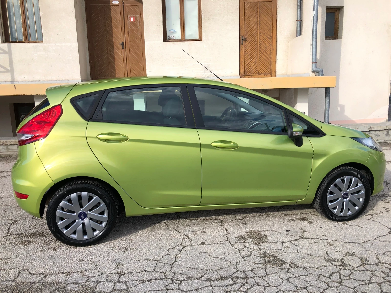 Ford Fiesta 1.25i БЕНЗИН - изображение 4