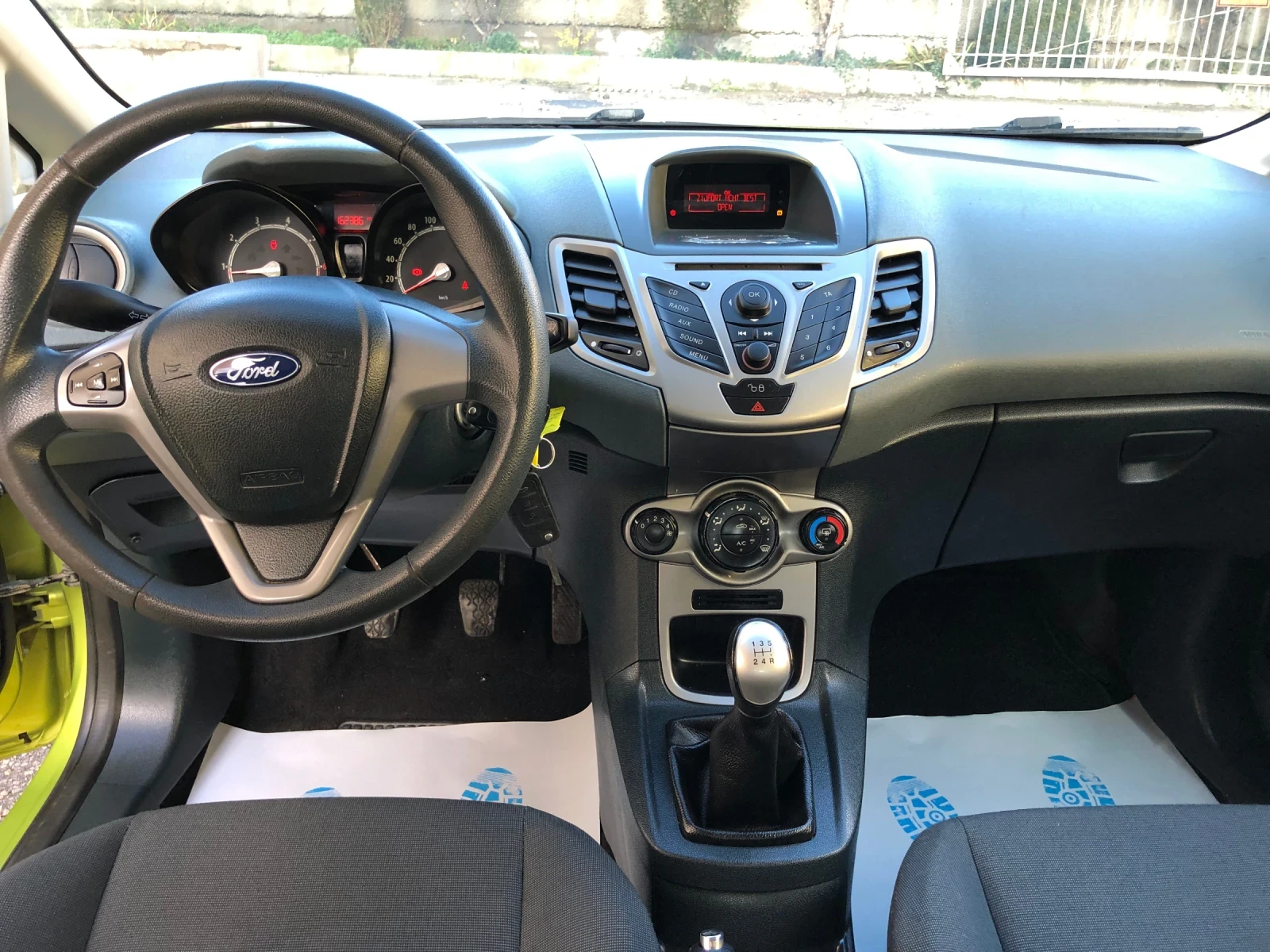 Ford Fiesta 1.25i БЕНЗИН - изображение 10