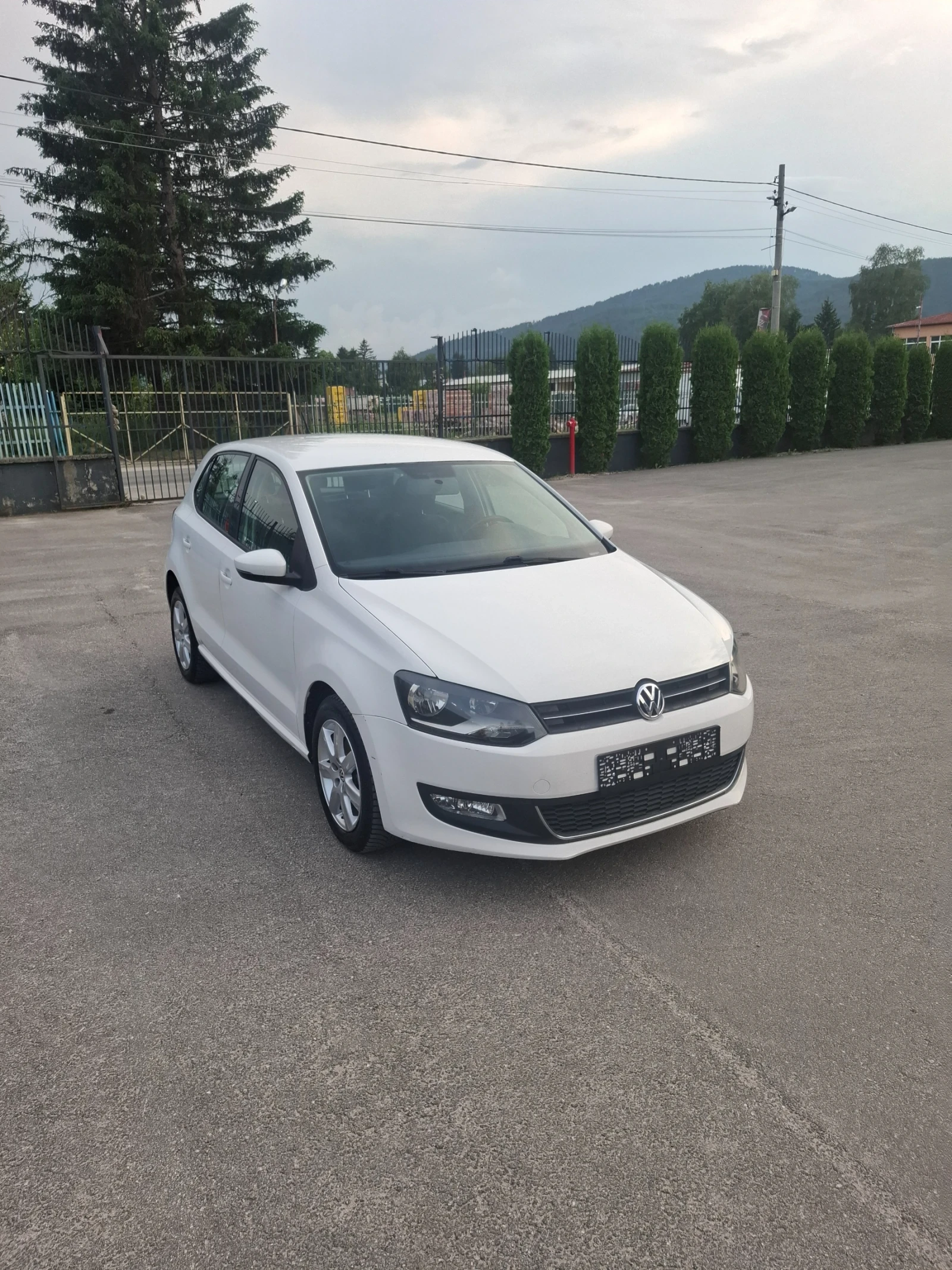 VW Polo 1.6TDI 90к.с - изображение 2