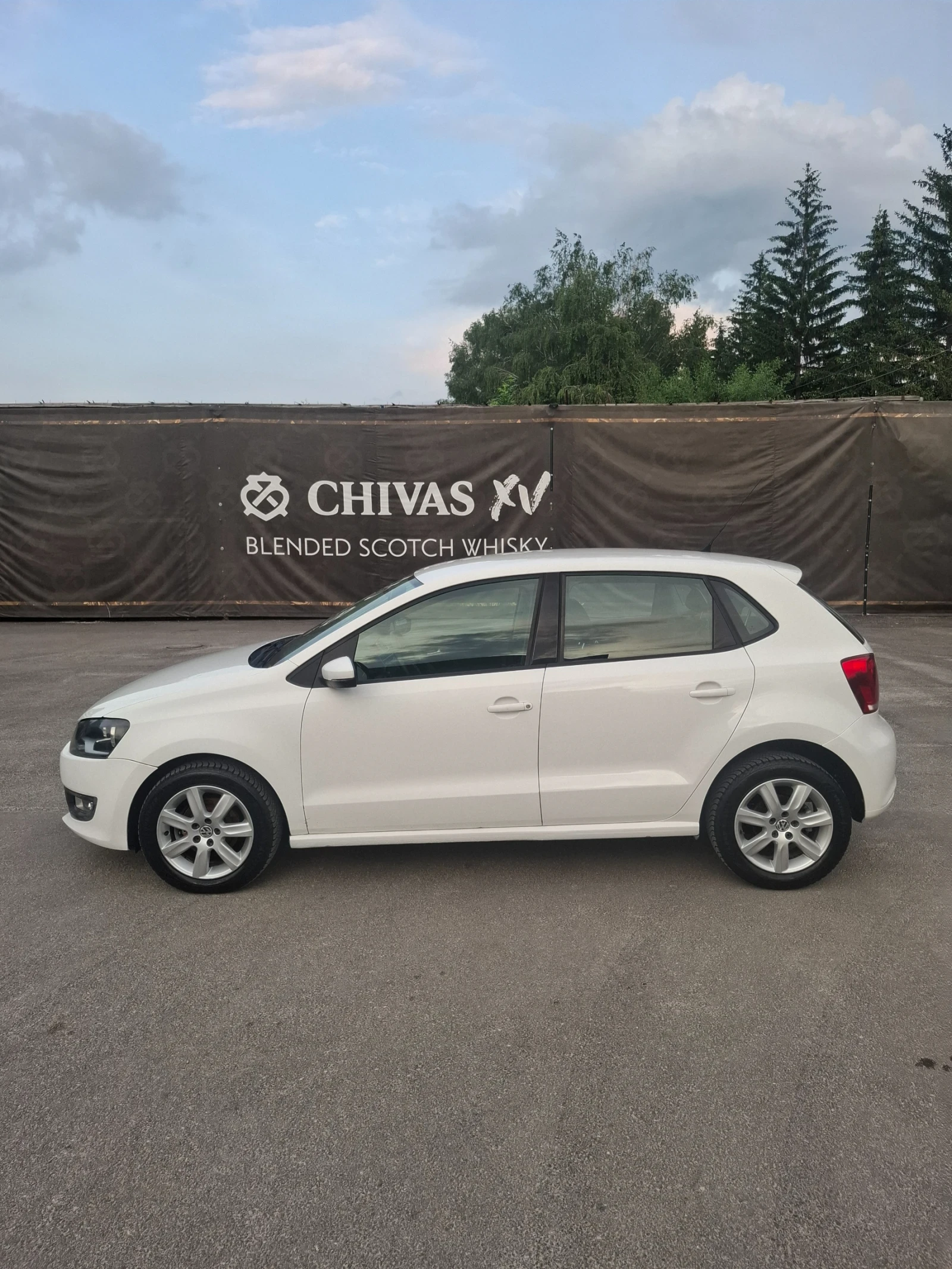 VW Polo 1.6TDI 90к.с - изображение 7