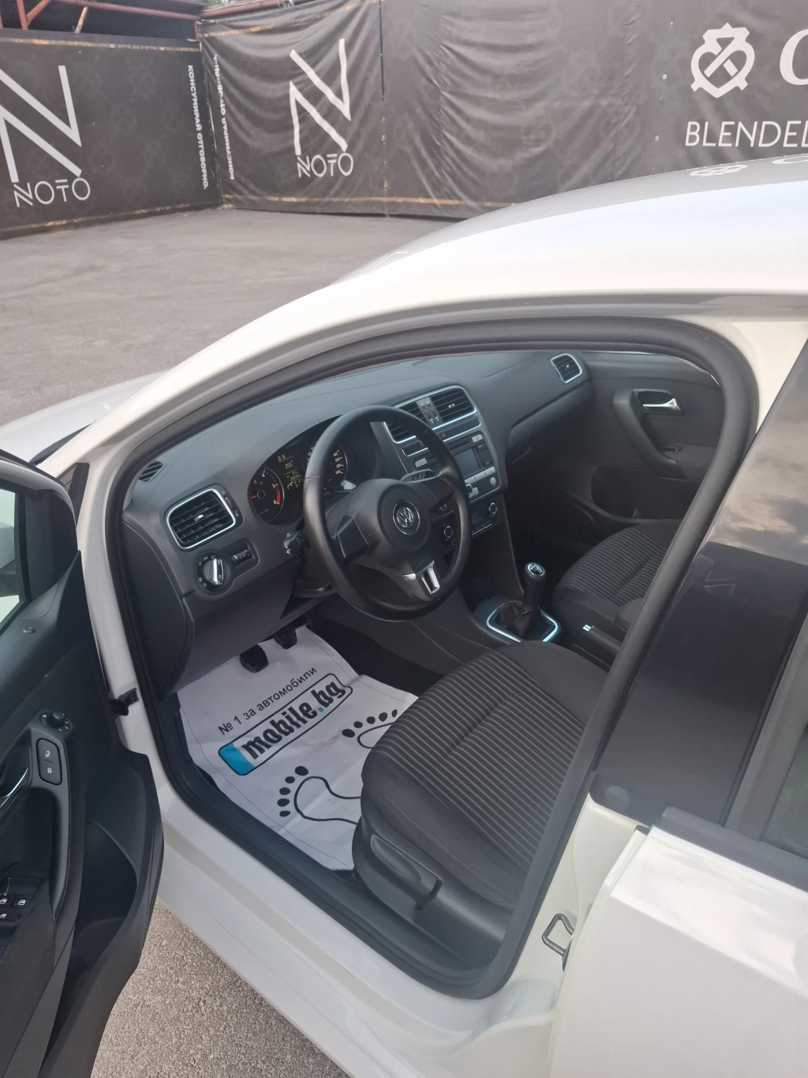 VW Polo 1.6TDI 90к.с - изображение 10