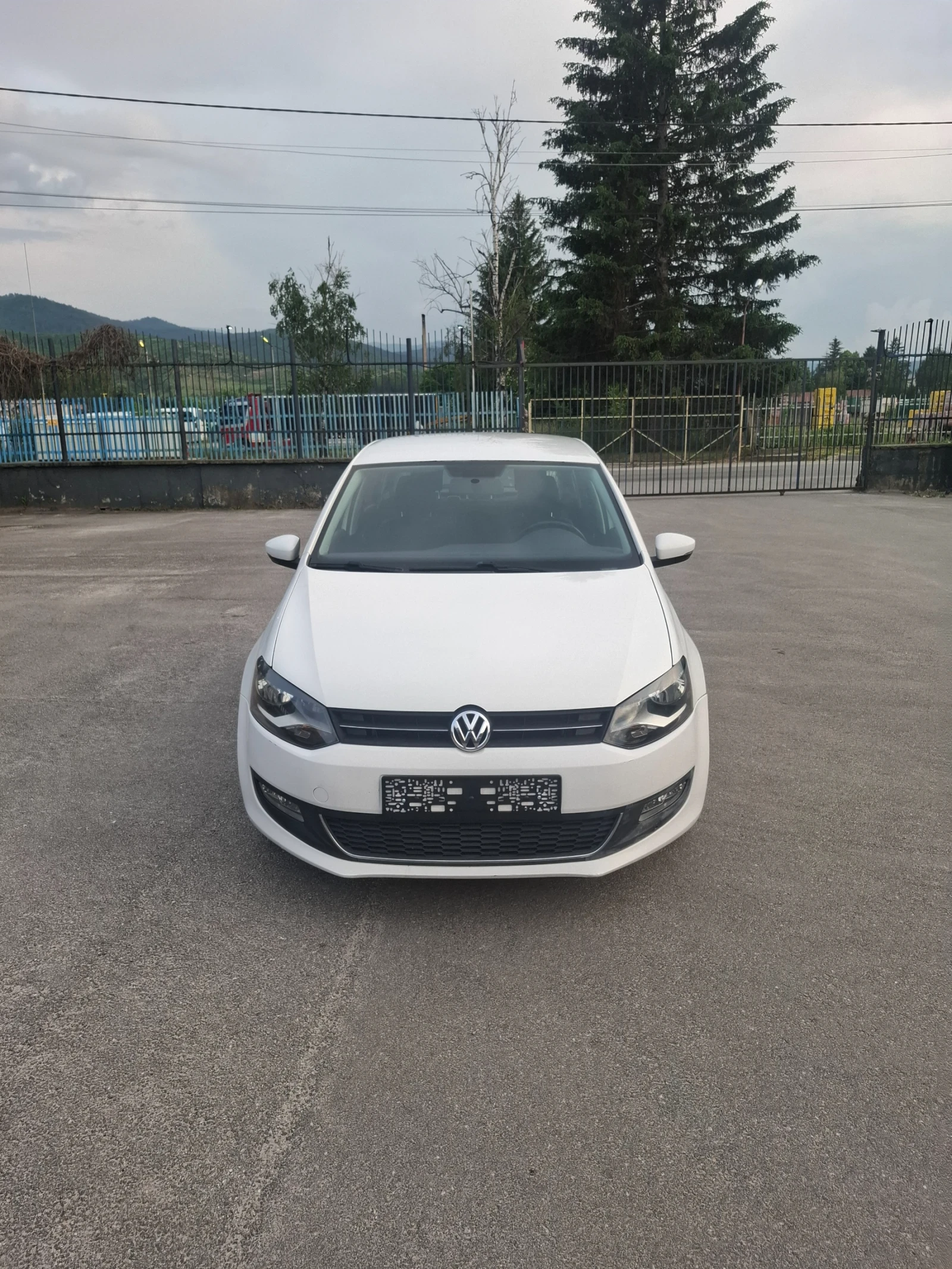 VW Polo 1.6TDI 90к.с - изображение 3