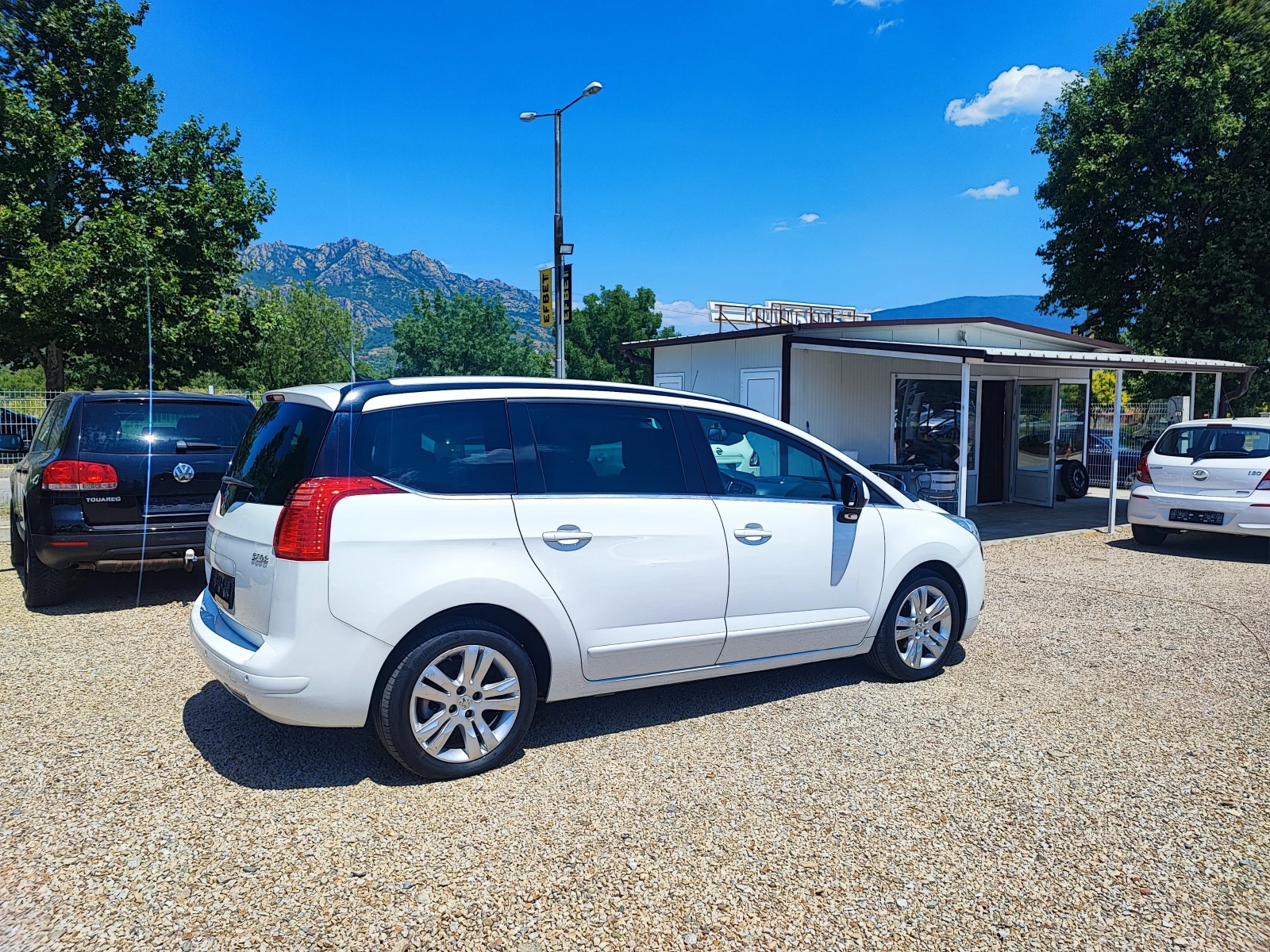 Peugeot 5008 КАТО НОВА - изображение 5