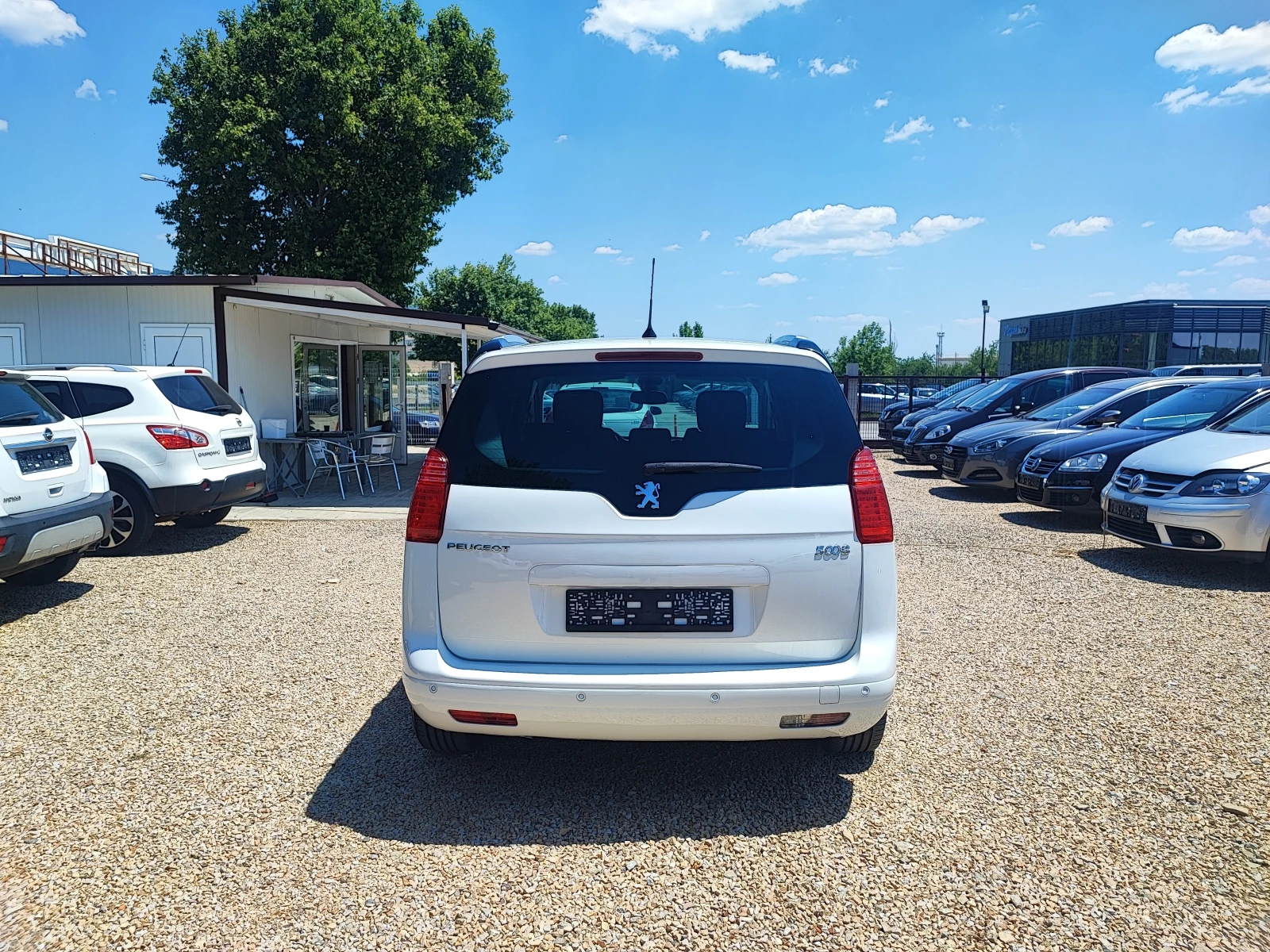 Peugeot 5008 КАТО НОВА - изображение 7