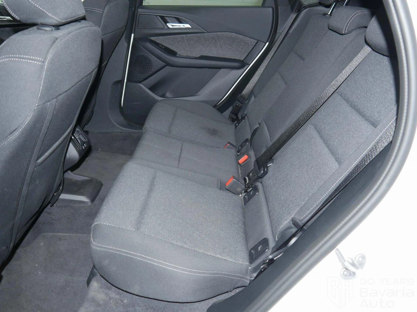 BMW 216 i Active Tourer Steptronic - изображение 8