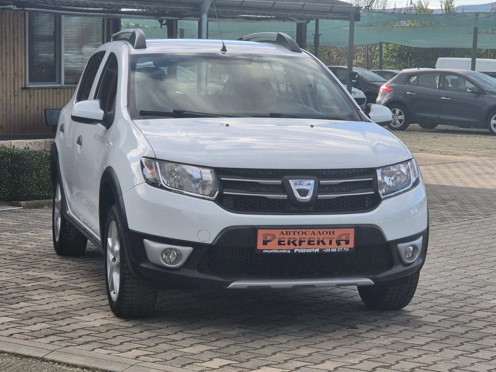 Dacia Sandero 1.0 газ/бензин 90к.с.Stepway  - изображение 4