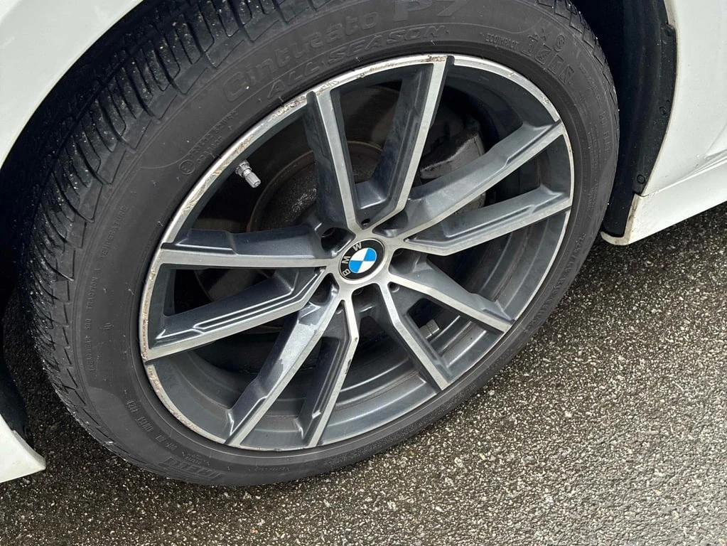 BMW 330 * xDrive * CARFAX *    | Mobile.bg   7