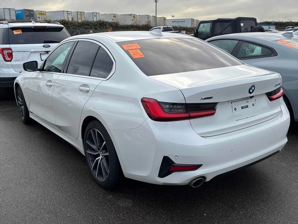 BMW 330 * xDrive * CARFAX *    | Mobile.bg   2