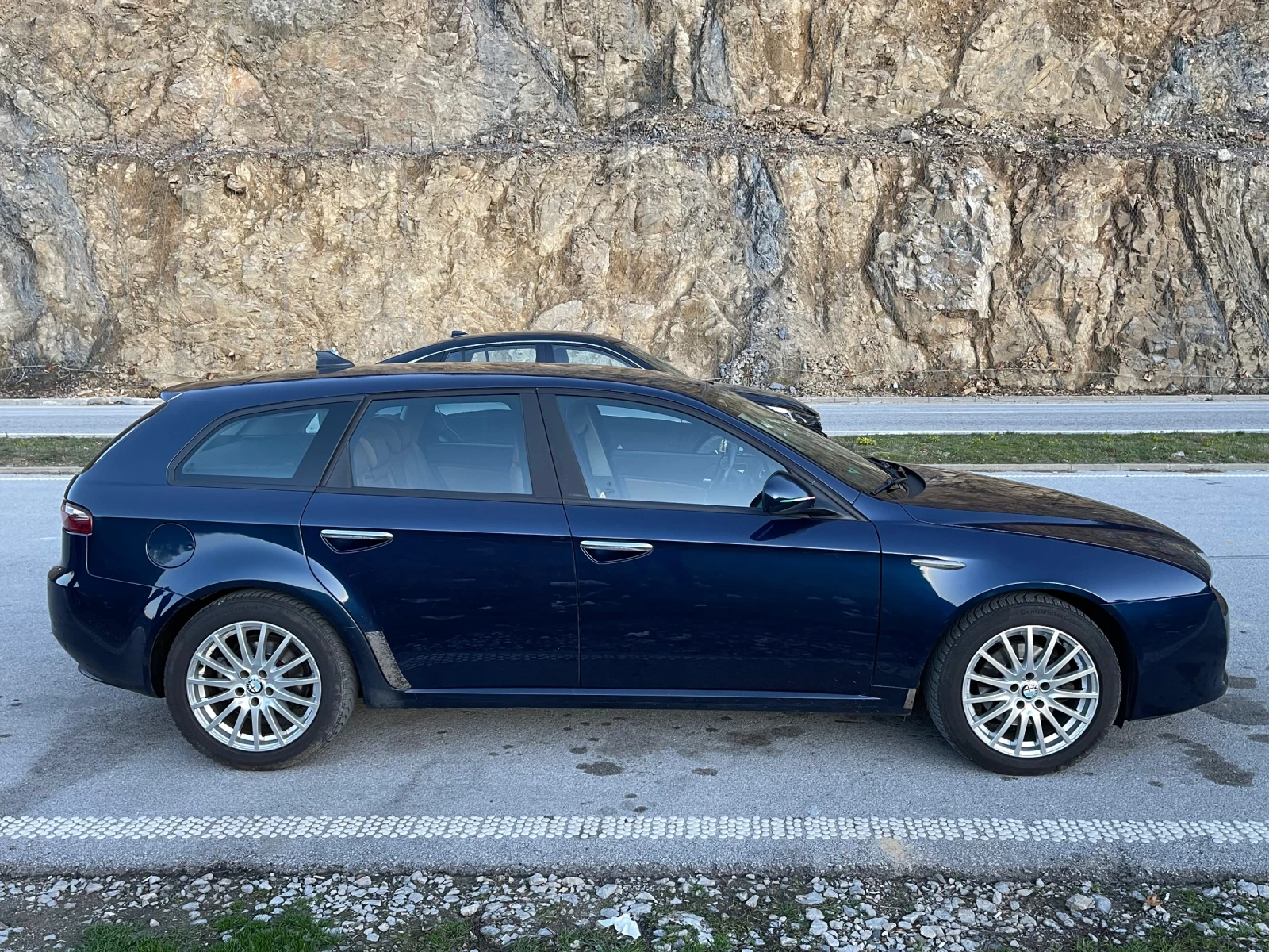 Alfa Romeo 159 sportwagon 1.9 JTDm - изображение 7