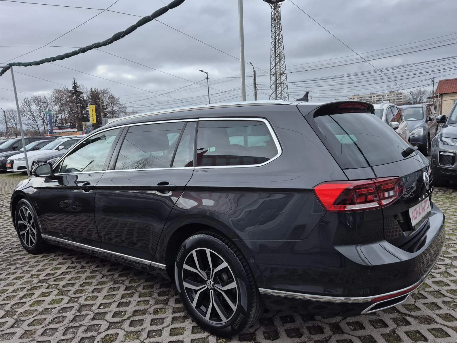 VW Passat 2.0D-EXECUTIVE-2021г-190кс-DIGITAL COCKPIT - изображение 2