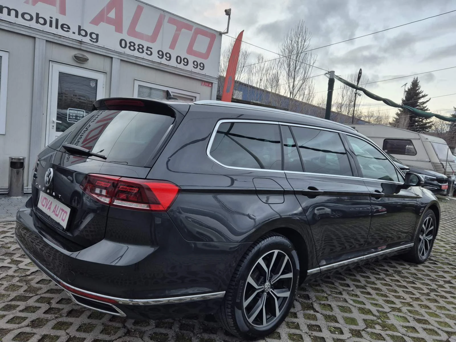 VW Passat 2.0D-EXECUTIVE-2021г-190кс-DIGITAL COCKPIT - изображение 4