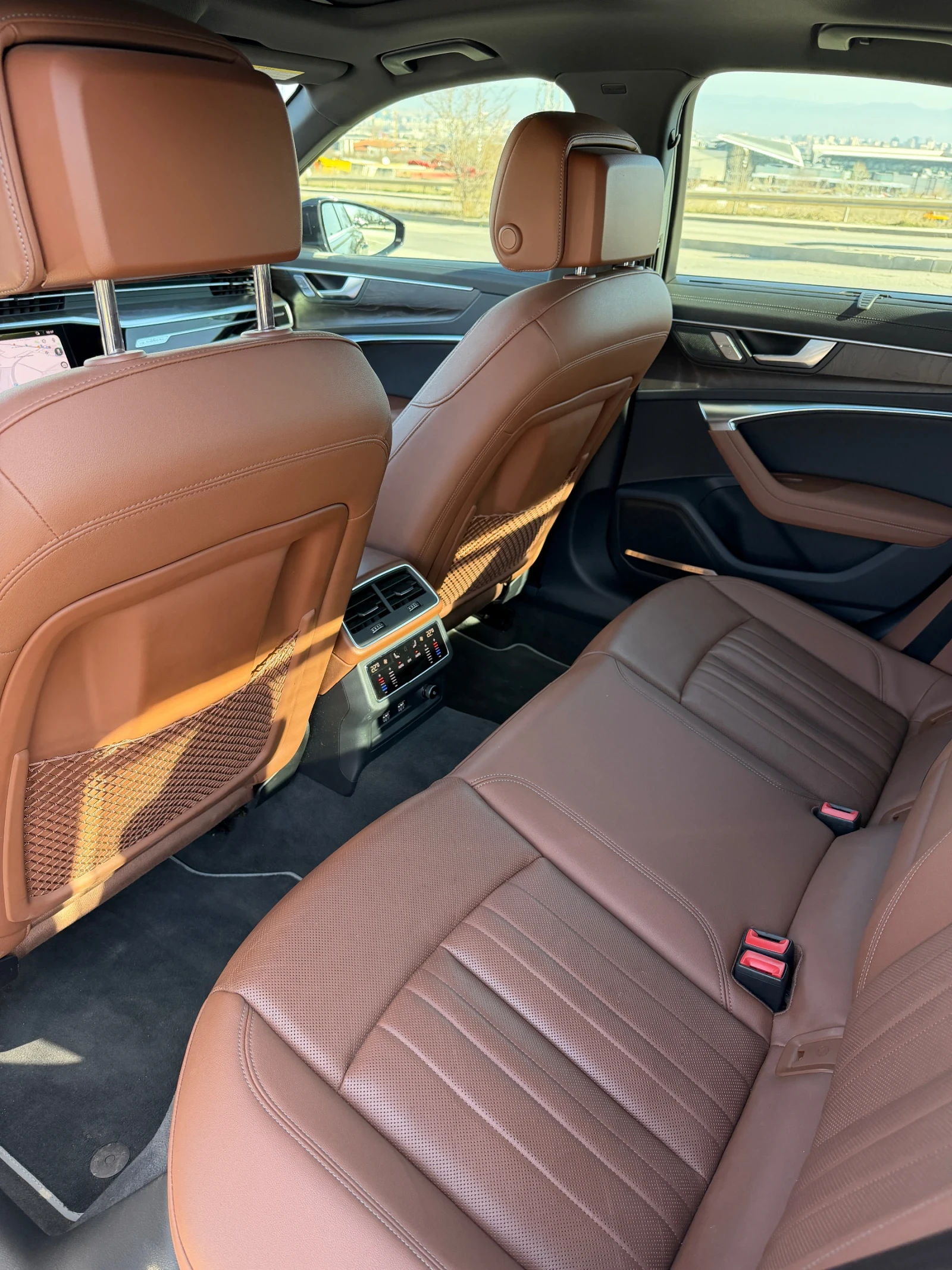 Audi A6 55 TFSI - B&O, Matrix, 360 камера, снимка 11 - Автомобили и джипове - 53997781