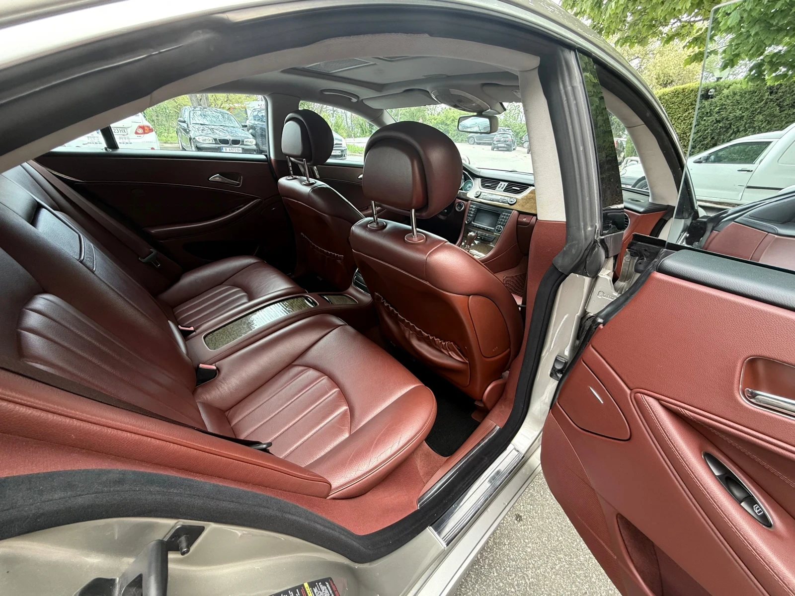 Mercedes-Benz CLS 320, снимка 4 - Автомобили и джипове - 54380763