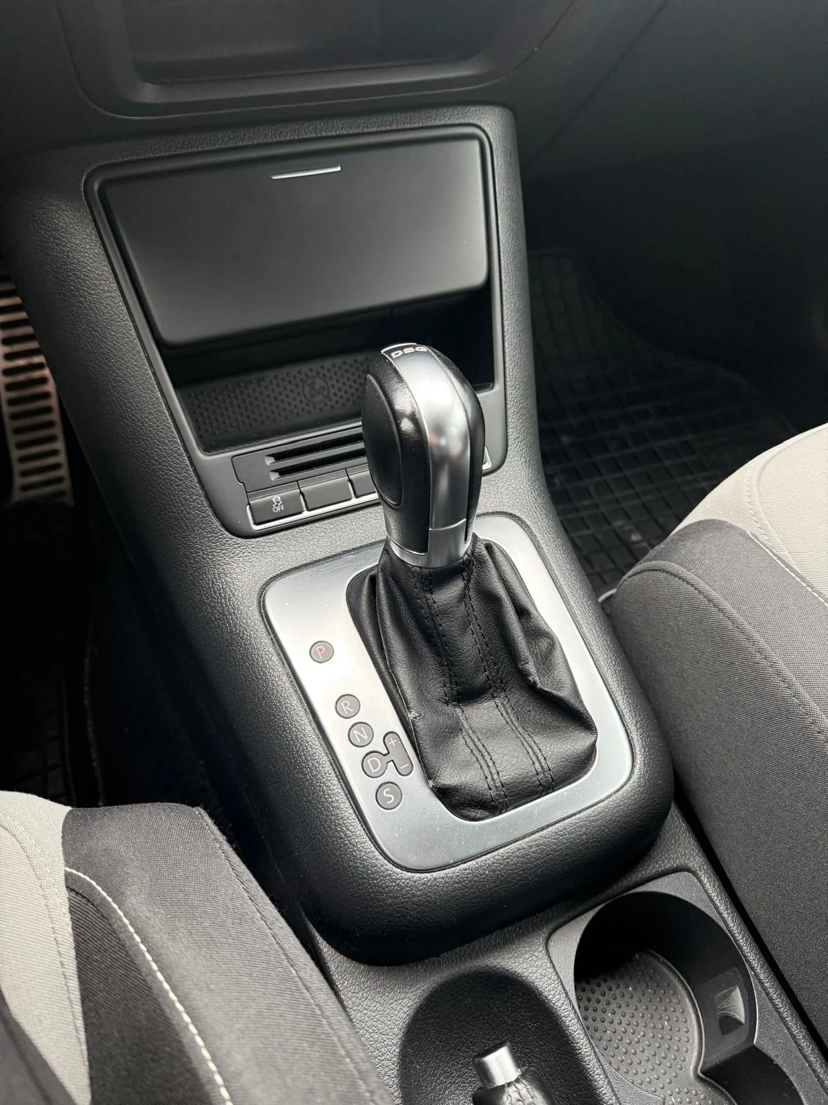 VW Golf Plus Cross, снимка 7 - Автомобили и джипове - 54429911