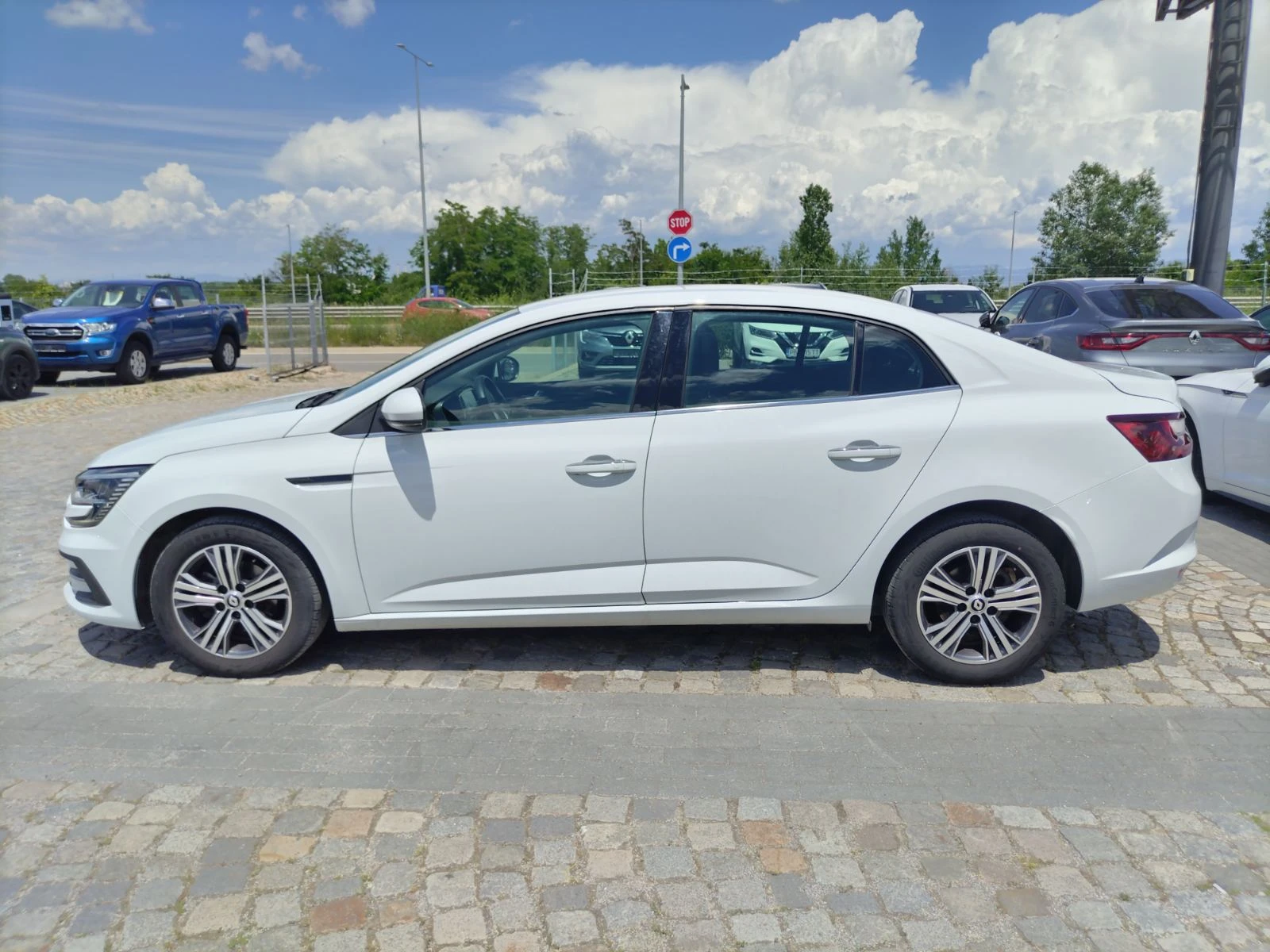 Renault Megane 1.3Tce/ 140к.с., снимка 7 - Автомобили и джипове - 54953287