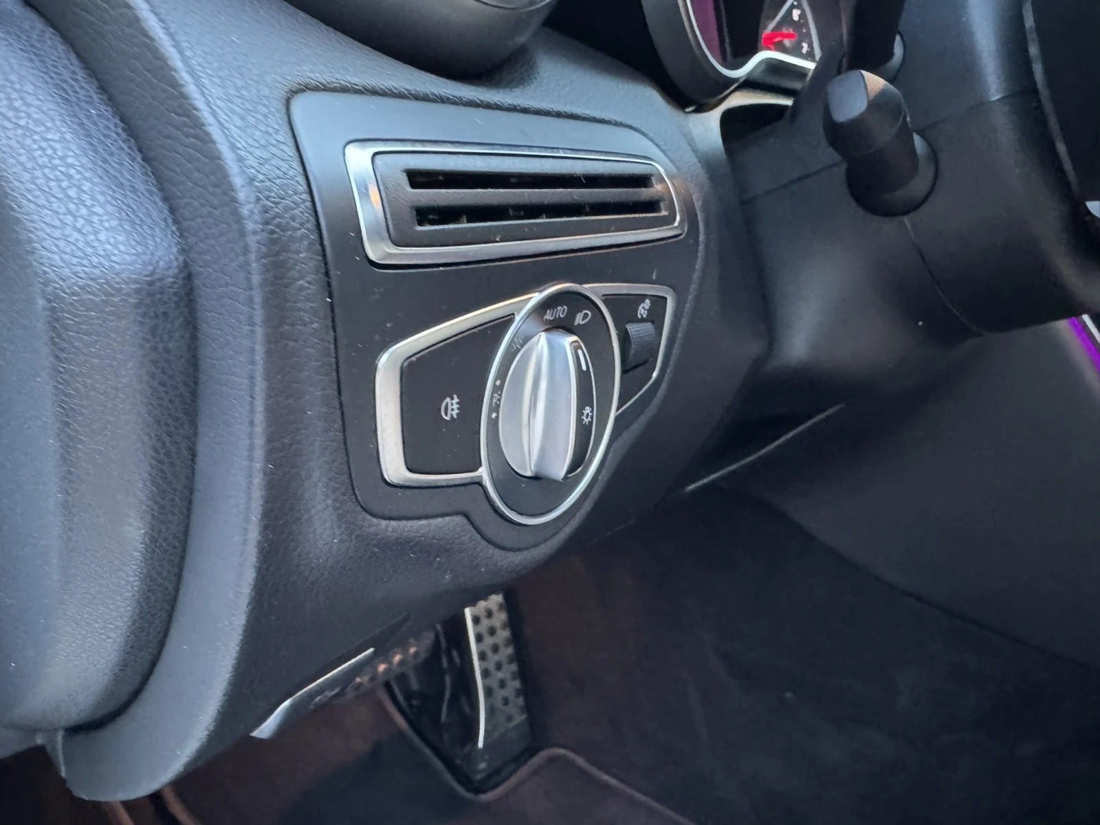 Mercedes-Benz C 300 4Matic AMG Line, снимка 11 - Автомобили и джипове - 54964057