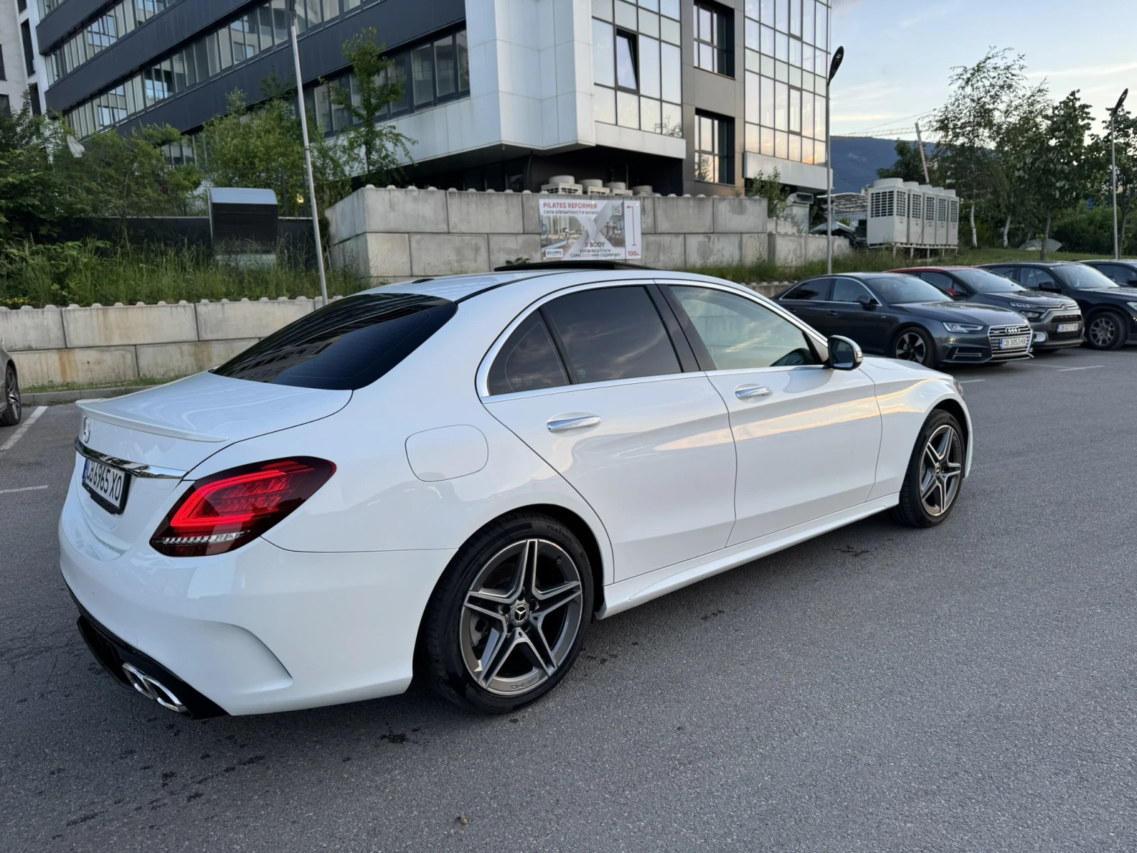 Mercedes-Benz C 300 4Matic AMG Line, снимка 3 - Автомобили и джипове - 54964057
