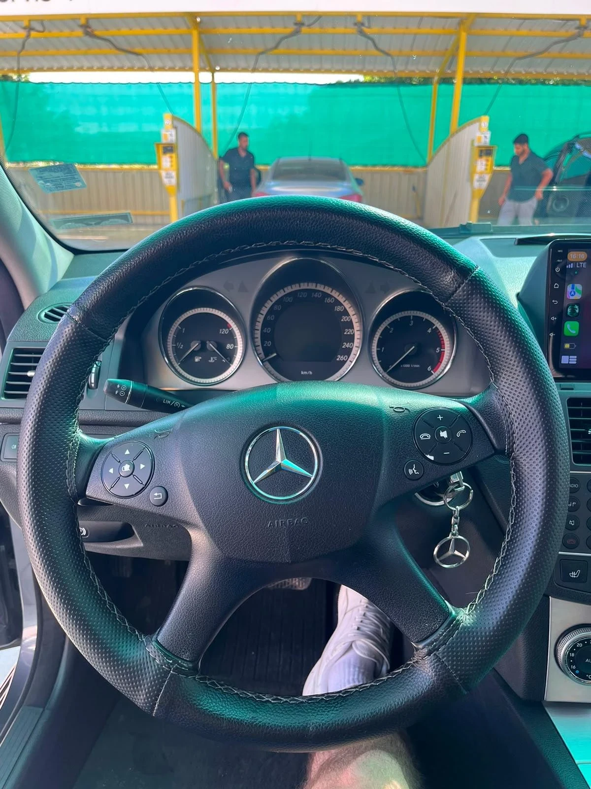 Mercedes-Benz 220, снимка 11 - Автомобили и джипове - 55334717