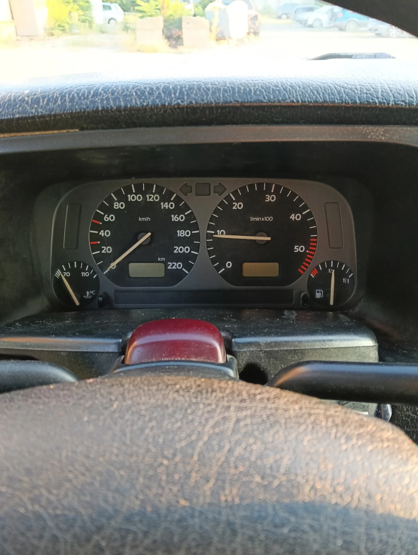 VW Vento, снимка 2 - Автомобили и джипове - 55349082