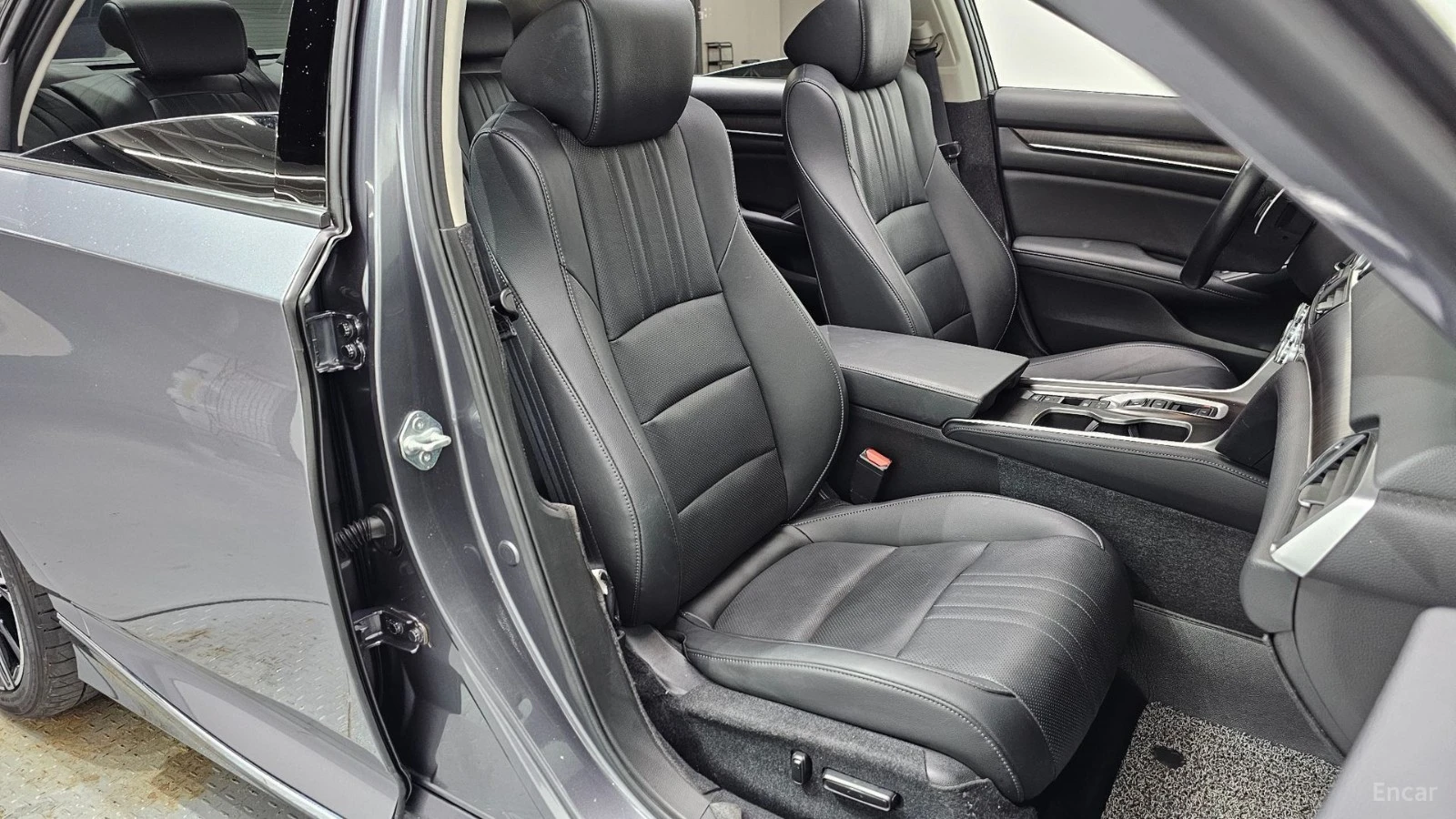 Honda Accord * ПАНО* LED* KEYLESS* Camera* ПОДГРЕВ* , снимка 10 - Автомобили и джипове - 55570781