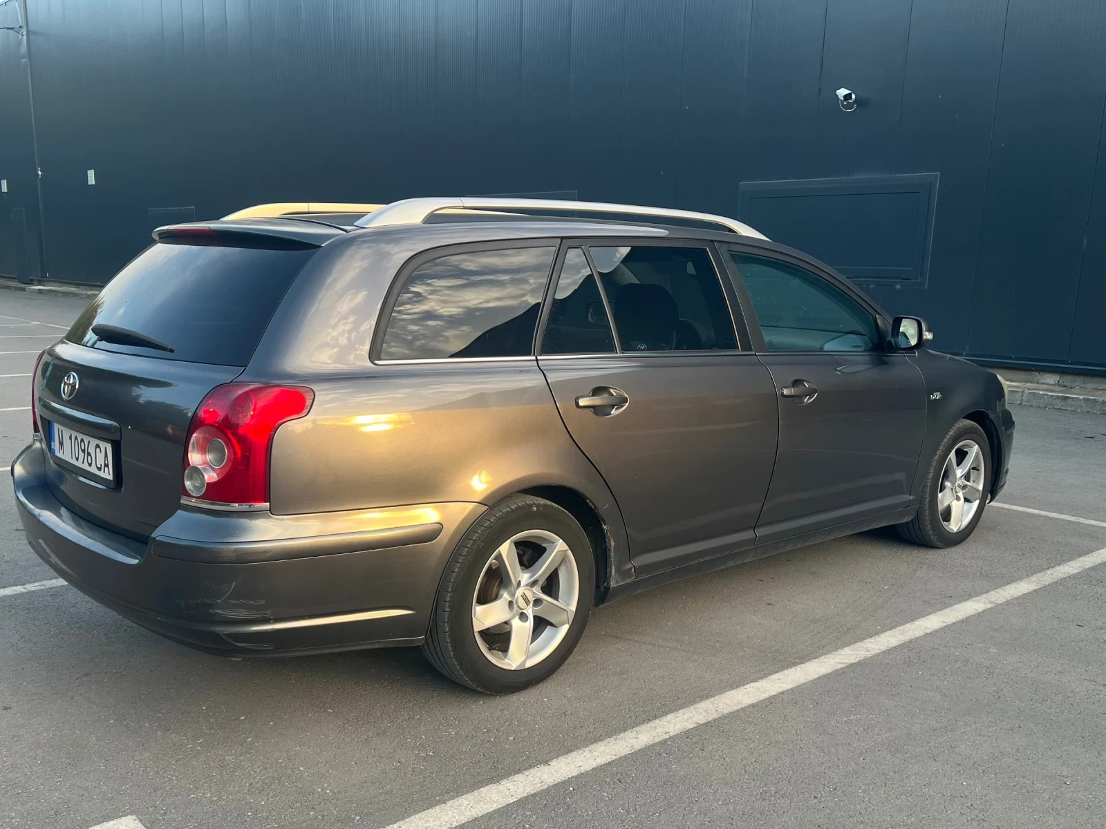 Toyota Avensis D2D, снимка 3 - Автомобили и джипове - 56381017