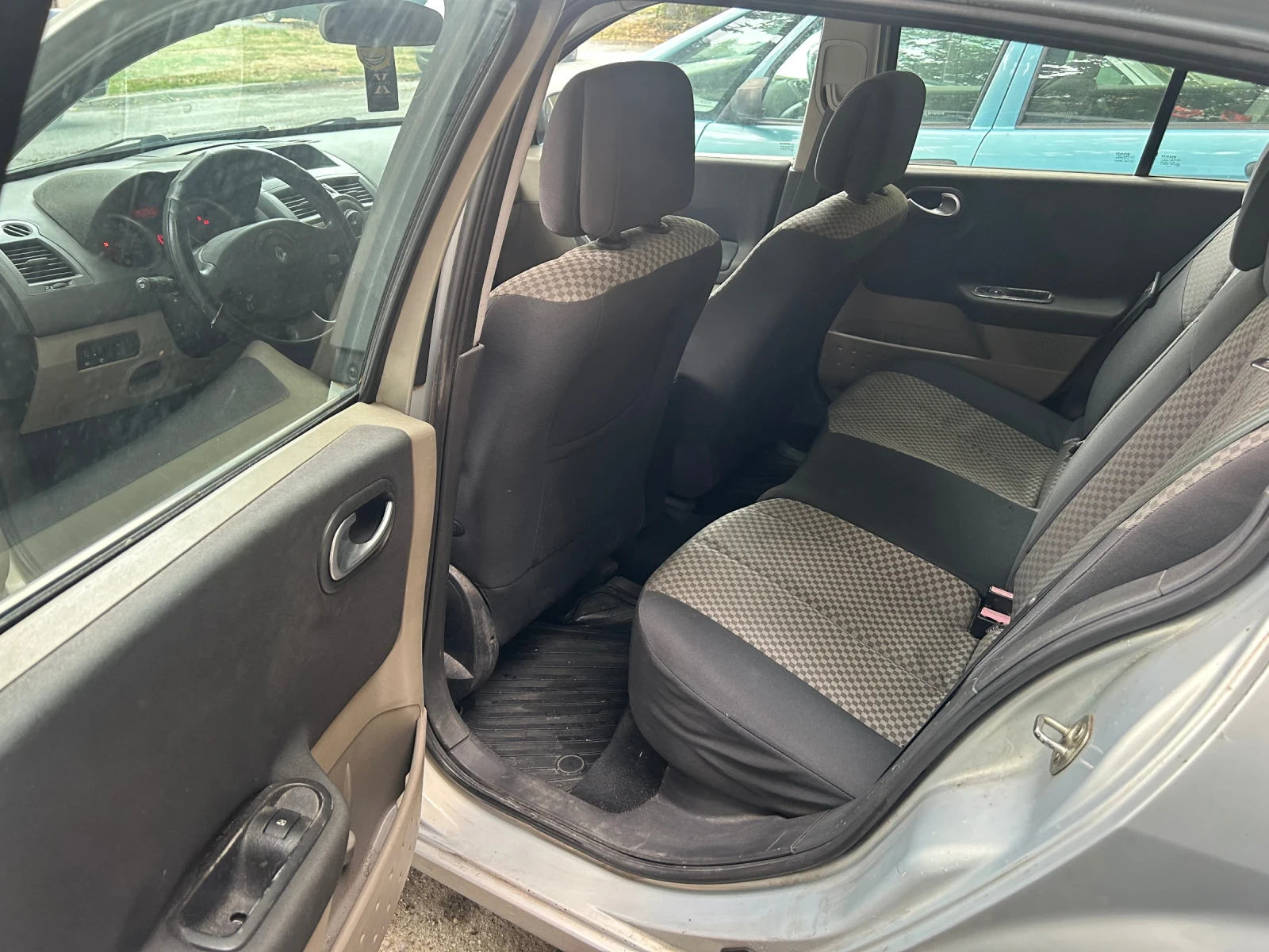 Renault Megane, снимка 9 - Автомобили и джипове - 56462406
