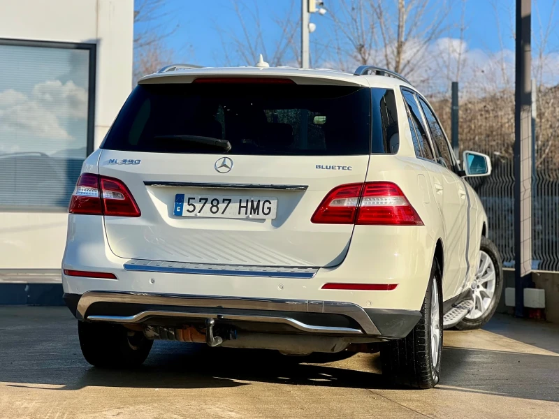 Mercedes-Benz ML 350 * ШИБИДАХ* OFFROAD PACKAGE* СТЕПЕНКИ* , снимка 6 - Автомобили и джипове - 48292414