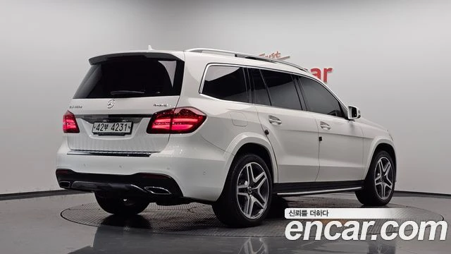 Mercedes-Benz GLS 350, снимка 2 - Автомобили и джипове - 56077588