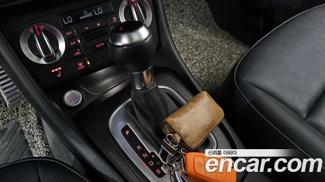 Audi Q3, снимка 9 - Автомобили и джипове - 56082428