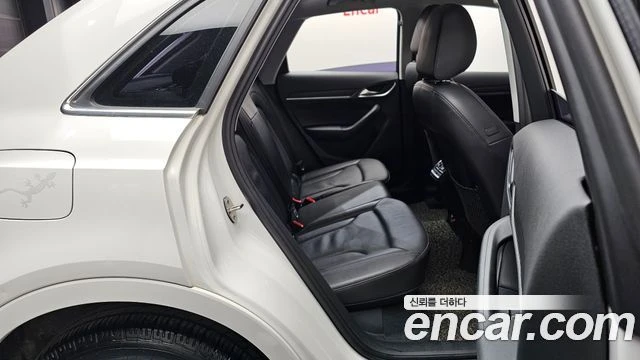 Audi Q3, снимка 12 - Автомобили и джипове - 56082428