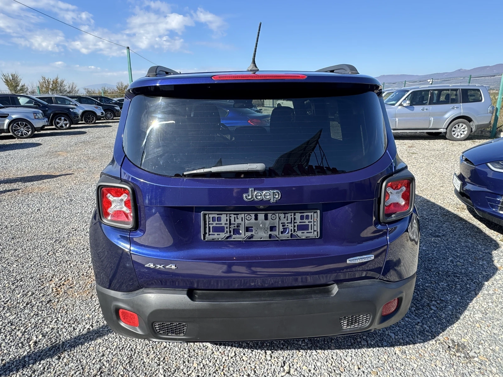 Jeep Renegade LATITUDE* 4X4* 2.4I - изображение 5