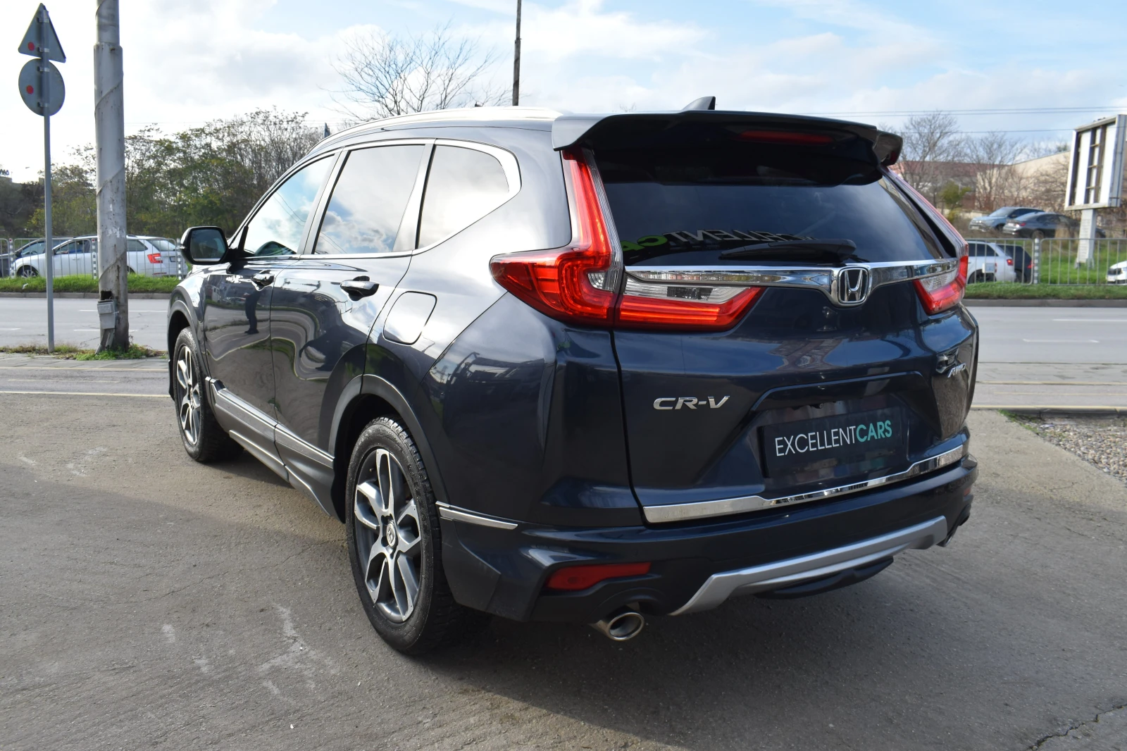 Honda Cr-v 1.5i* AUTOMAT* CROSSLINE* FULL* PANORAMA* HEAD-UP* - изображение 4