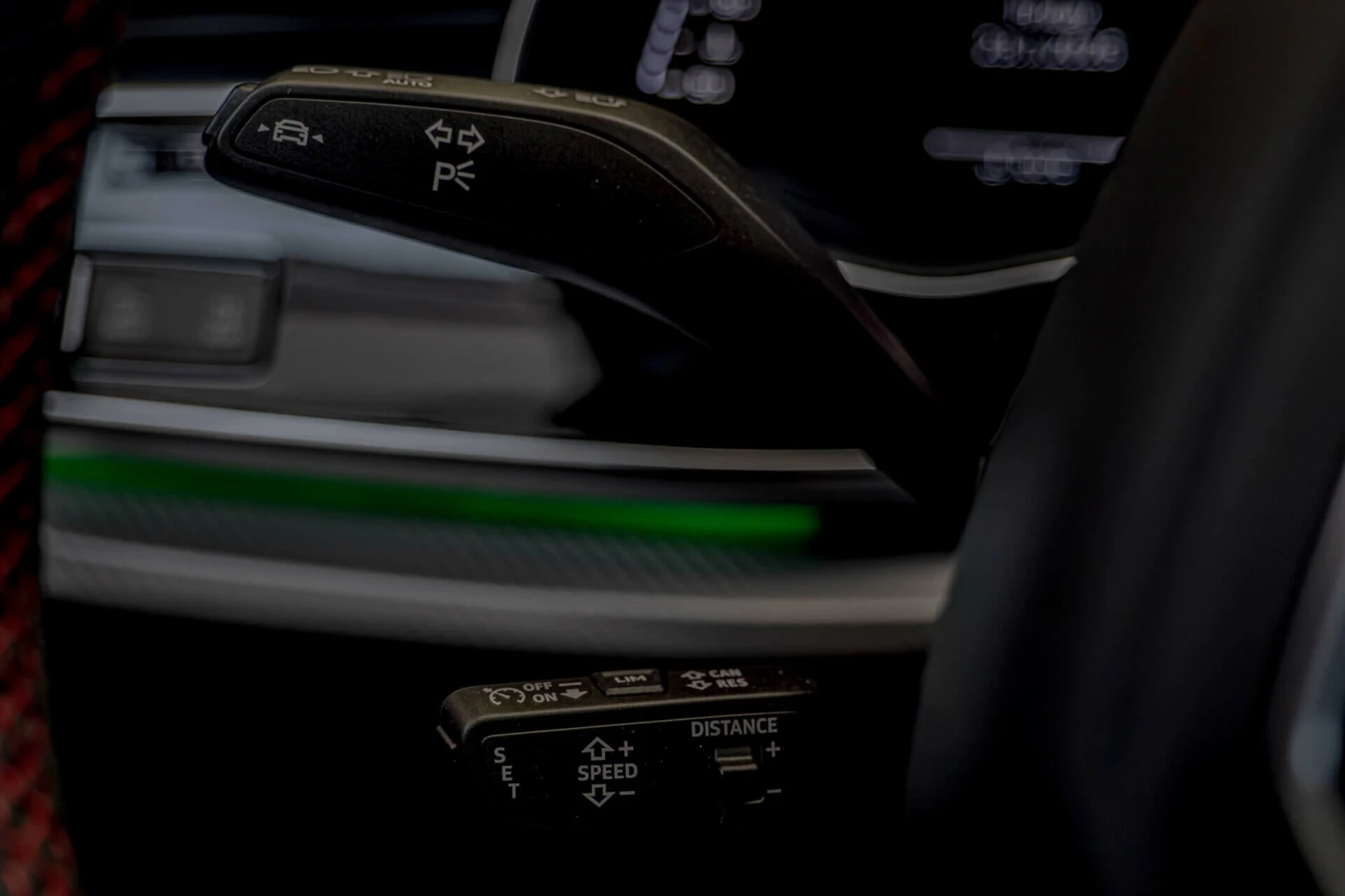 Audi RSQ8 Perf/Bang&Olufsen/Exclusiv/Dist/3D ������/���� | Mobile.bg � ����������� 12