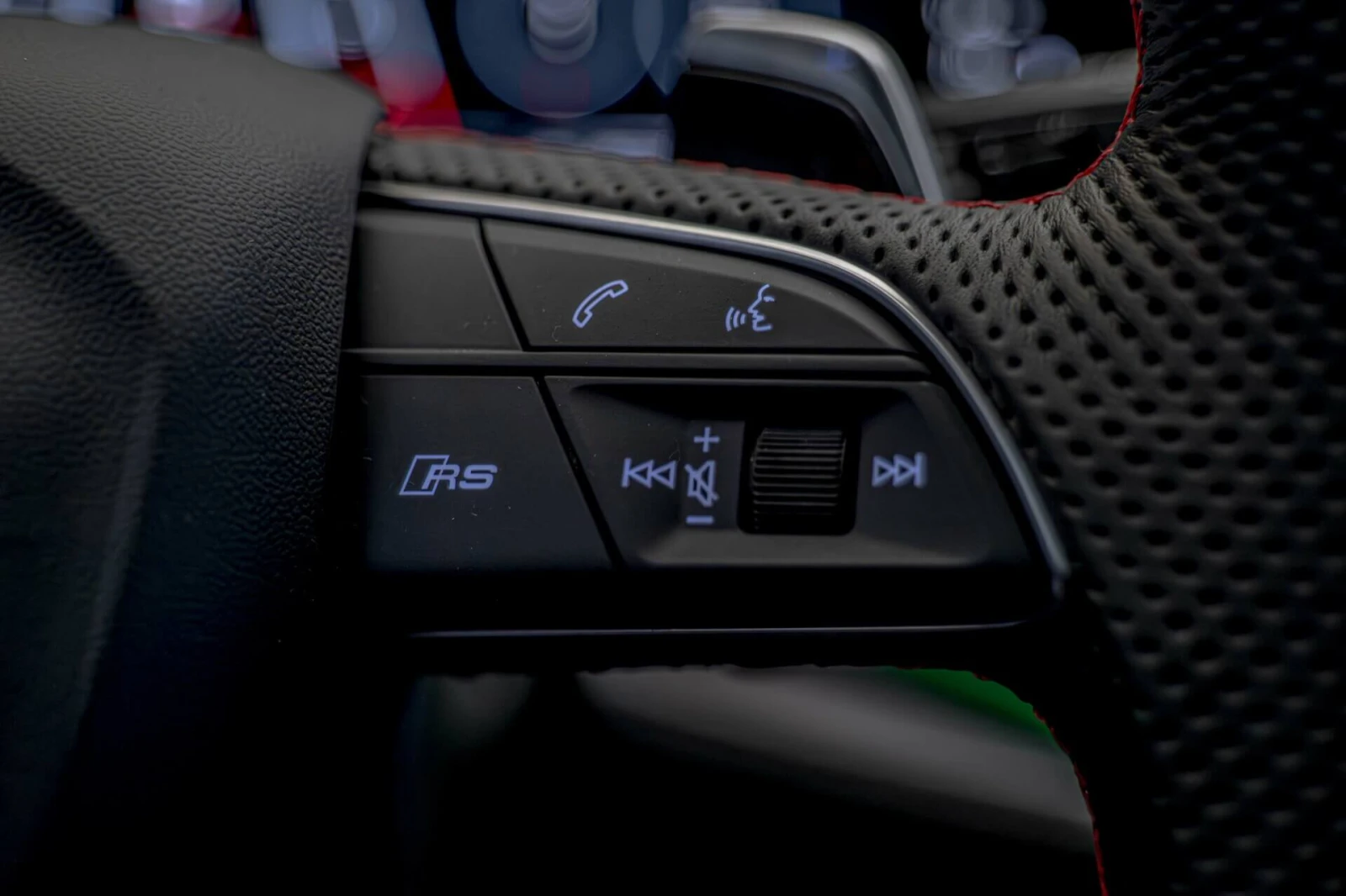 Audi RSQ8 Perf/Bang&Olufsen/Exclusiv/Dist/3D ������/���� | Mobile.bg � ����������� 13